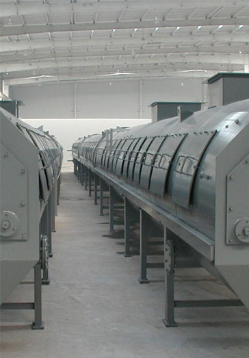 稱(chēng)重式全封閉給煤機(jī)